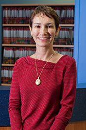 Dr Glynis Jones (Gynaecologist)