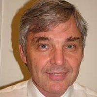 Dr Douglas Thornton (Oral and Maxillofacial Surgeon)