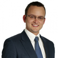 Dr Marcus Pyragius (Plastic and Reconstructive Surgeon)