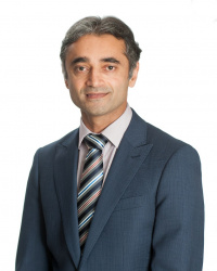 Dr Sunil Warrier (Ophthalmologist)