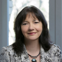 Dr Lavinia Schmidtman (Psychiatrist)