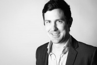 Dr Robert Toma (Plastic and Reconstructive Surgeon)